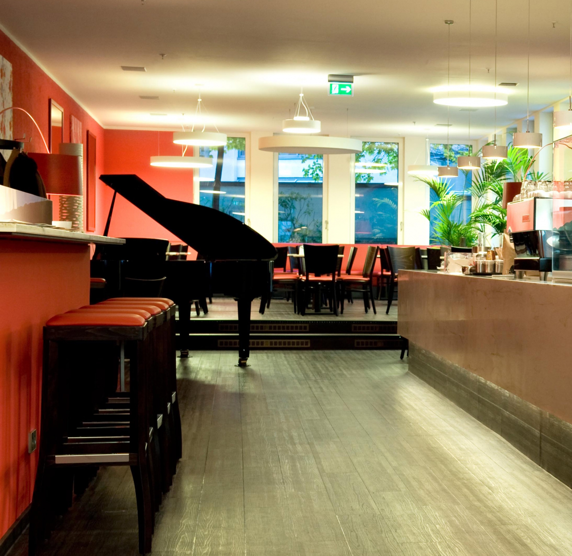Kaffeehaus Mila, Berlin, Deutschland | VARICOR